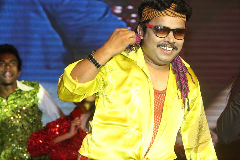 Sampu-Babu-Performance-at-Ra-Ra-Krishnayya-Audio